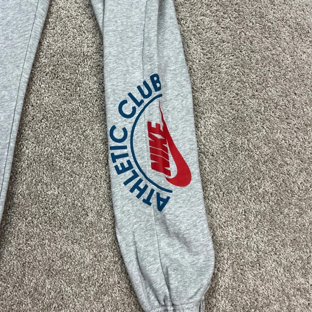 Nike Joggers‎ Mens Small Gray Stretch Waistband Athletic Club Fleece Sweatpants